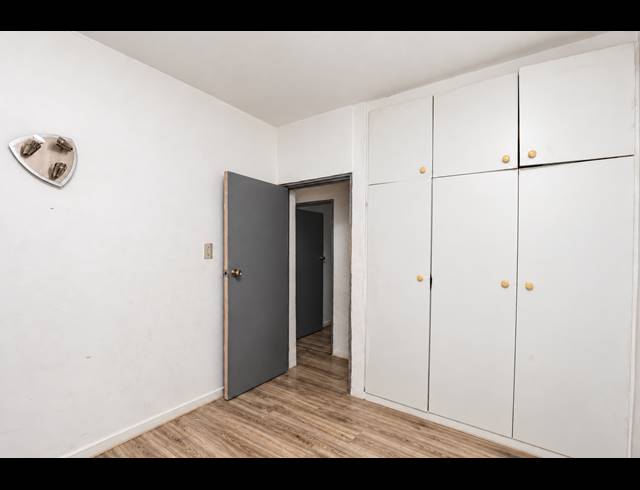 3 BEDROOM APARTMENT FOR SALE IN ESSENWOOD